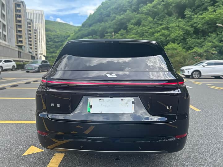 Фото 31 - LiXiang L7