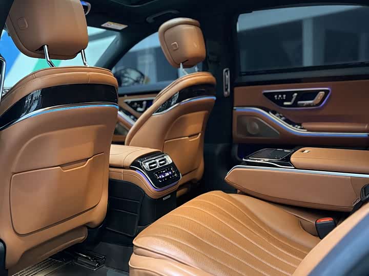 Фото 11 - Mercedes-Benz S-Class