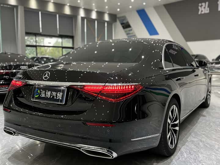 Фото 12 - Mercedes-Benz S-Class