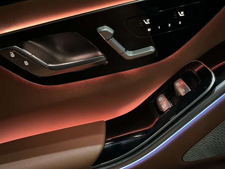 Фото 8 - Mercedes-Benz S-Class