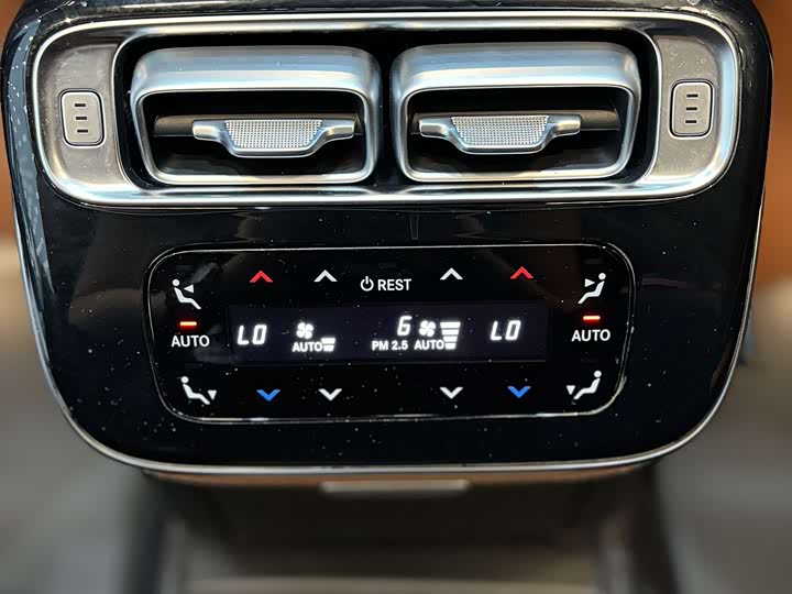 Фото 9 - Mercedes-Benz S-Class