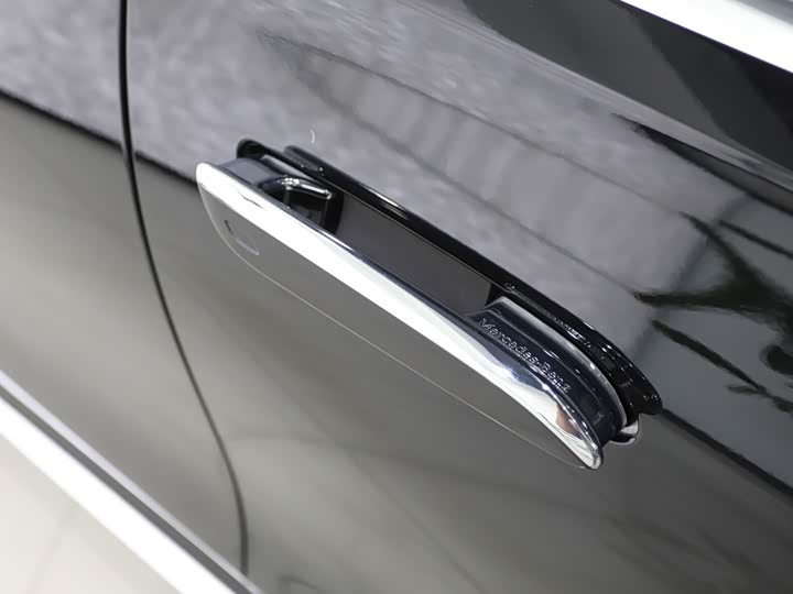 Фото 4 - Mercedes-Benz S-Class