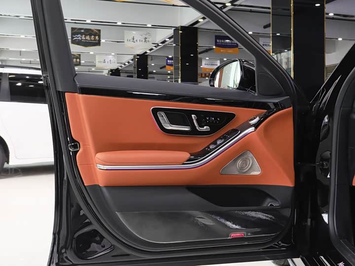 Фото 6 - Mercedes-Benz S-Class