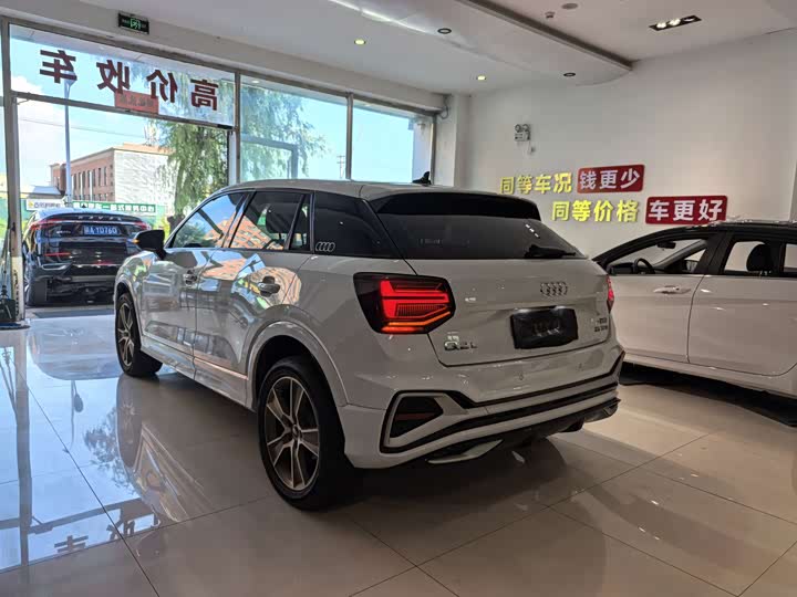 Фото 19 - Audi Q2L