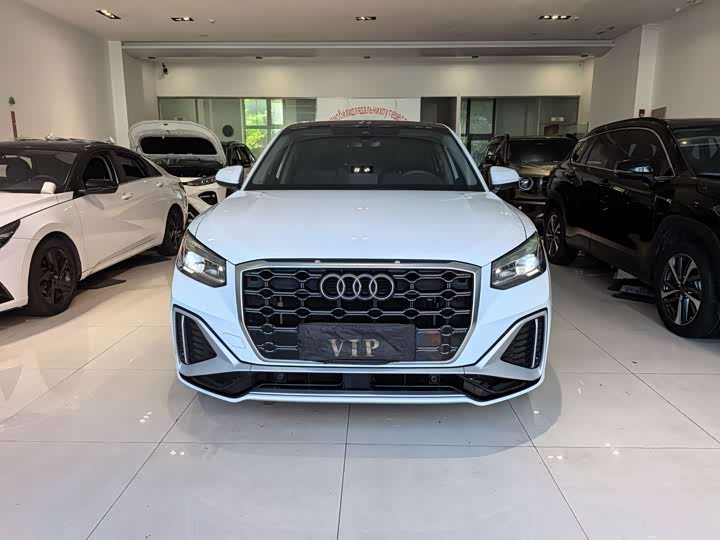 Фото 2 - Audi Q2L