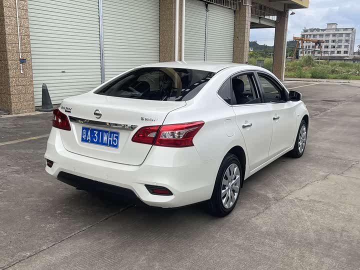 Фото 5 - Nissan Sylphy