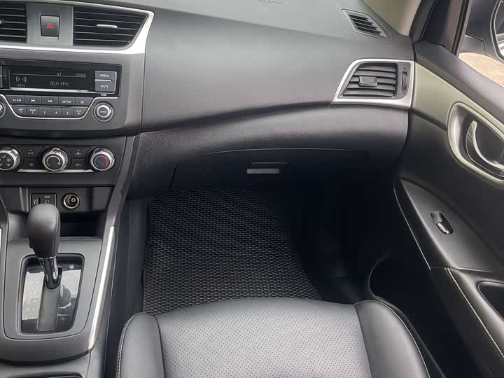 Фото 8 - Nissan Sylphy