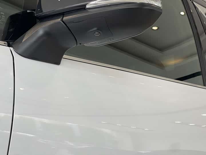 Фото 4 - Lexus LM