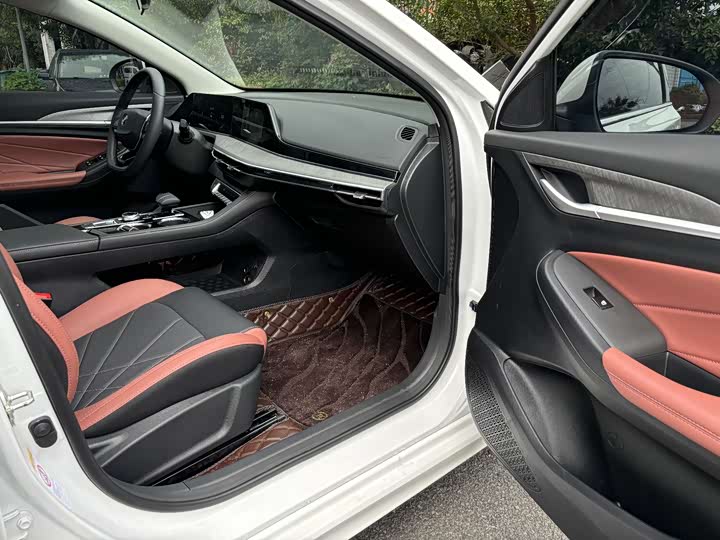 Фото 19 - Changan Eado Plus