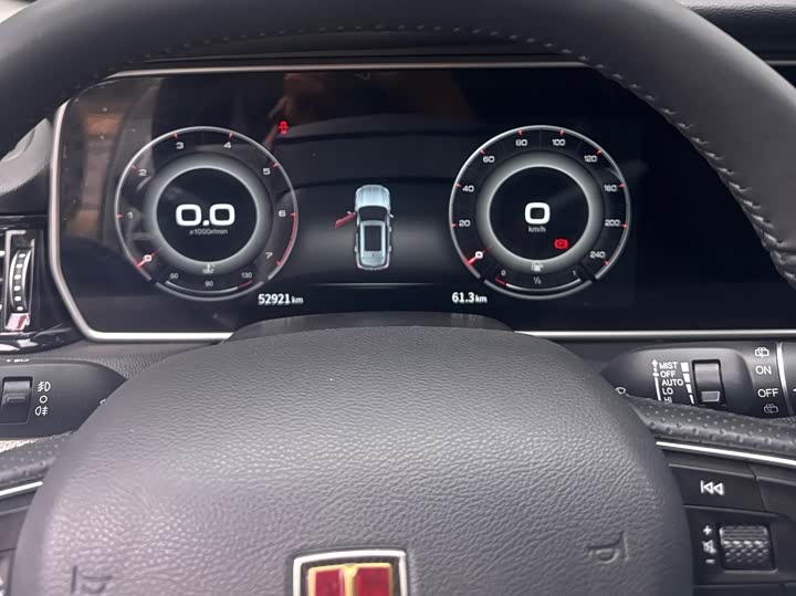 Фото 14 - Hongqi HS5