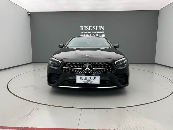 Фото 3 - Mercedes-Benz E-Class