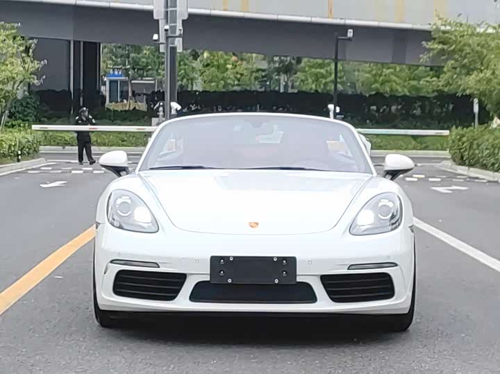 Фото 2 - Porsche 718