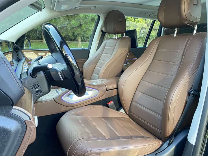 Фото 16 - Mercedes-Benz GLS-Class