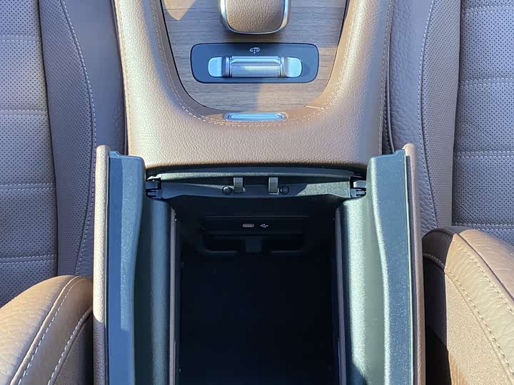 Фото 24 - Mercedes-Benz GLS-Class