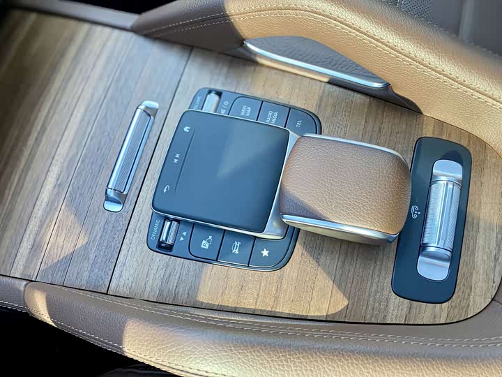 Фото 25 - Mercedes-Benz GLS-Class