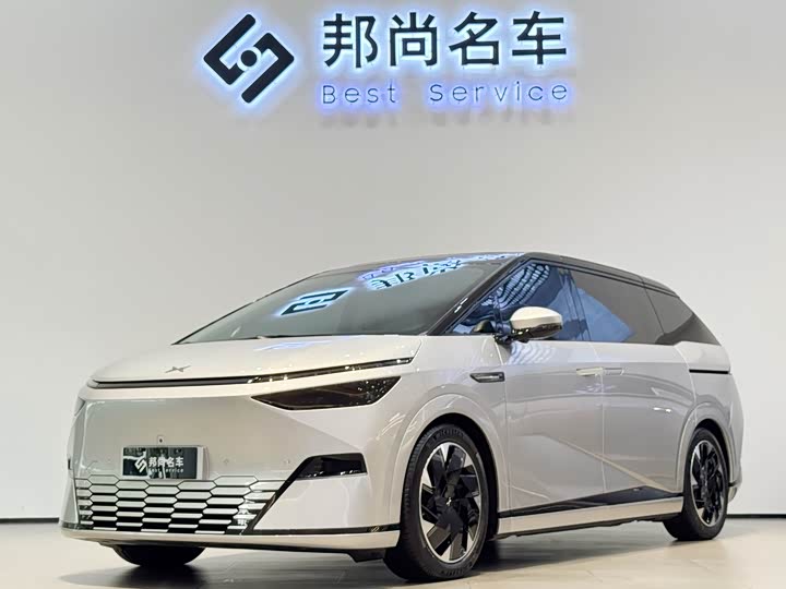 Фото 1 - XPeng X9