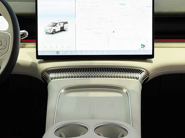 Фото 16 - XPeng X9