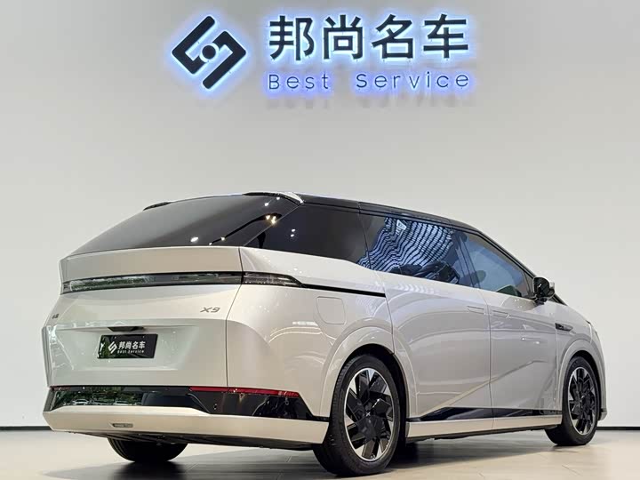 Фото 29 - XPeng X9