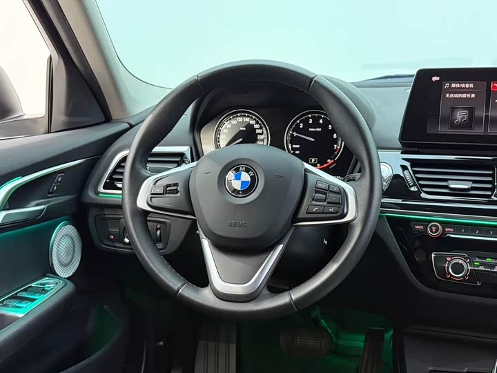 Фото 23 - BMW 1 Series