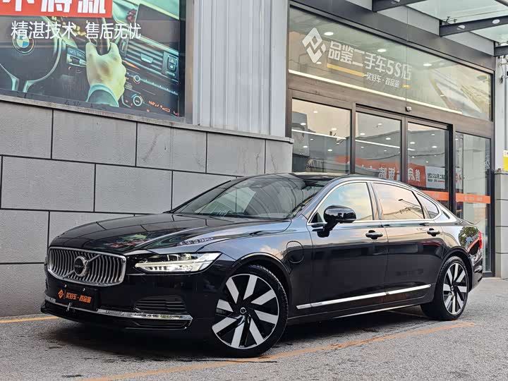 Фото 1 - Volvo S90 Hybrid