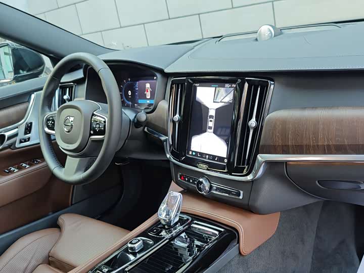 Фото 13 - Volvo S90 Hybrid