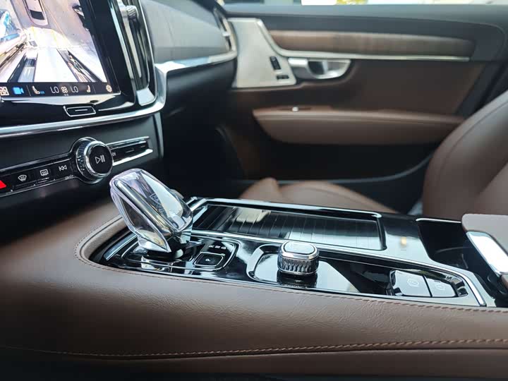 Фото 14 - Volvo S90 Hybrid