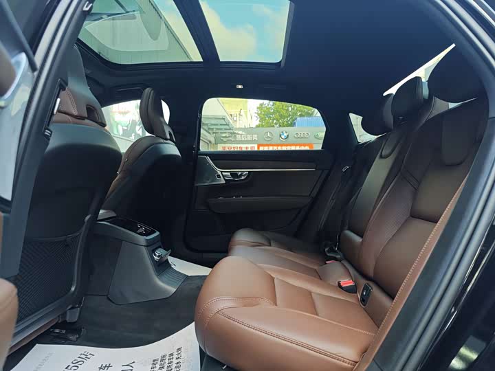 Фото 17 - Volvo S90 Hybrid