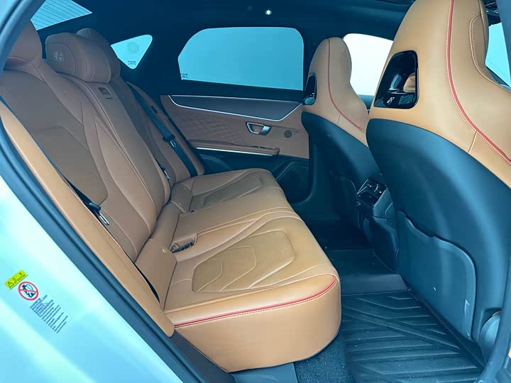 Фото 12 - BYD Han