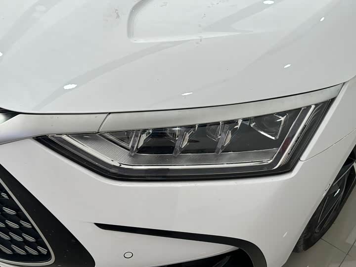 Фото 3 - BYD Han