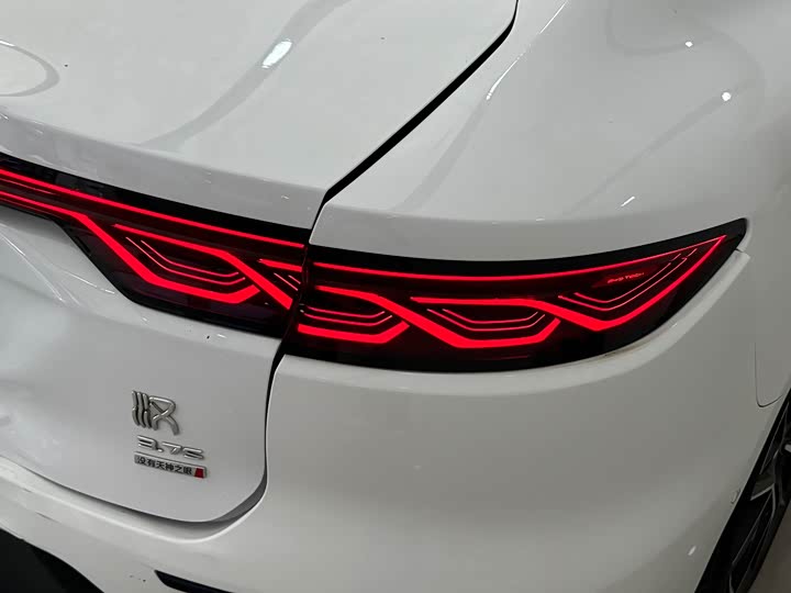 Фото 6 - BYD Han