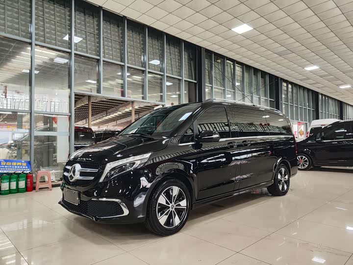 Фото 1 - Mercedes-Benz V-Class