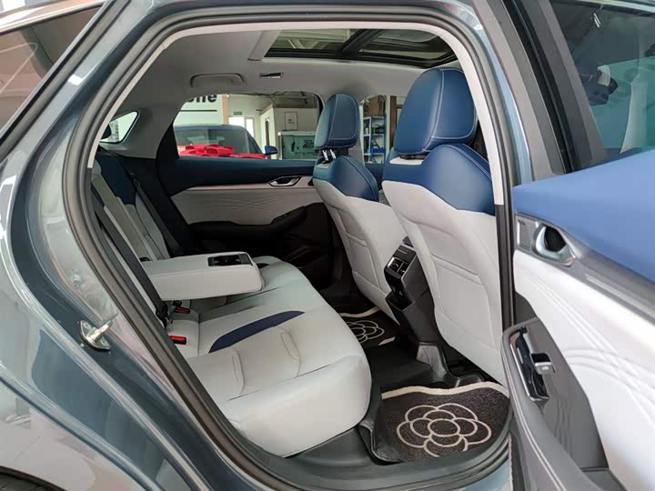 Фото 11 - Geely Preface