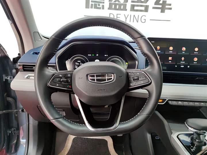 Фото 12 - Geely Preface