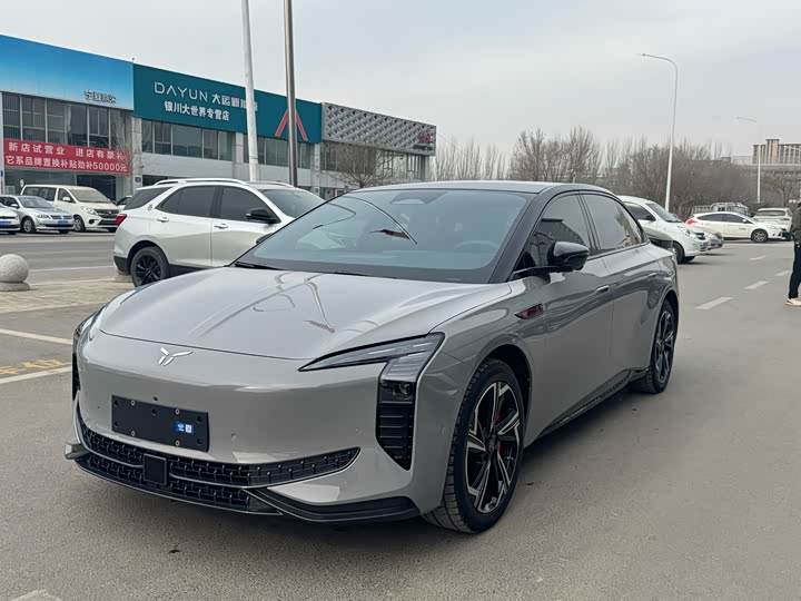 Фото 1 - Hongqi EH7