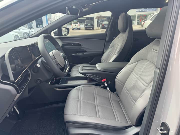 Фото 7 - Hongqi EH7