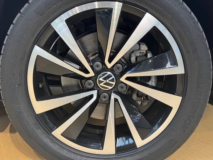 Фото 15 - Volkswagen Tharu