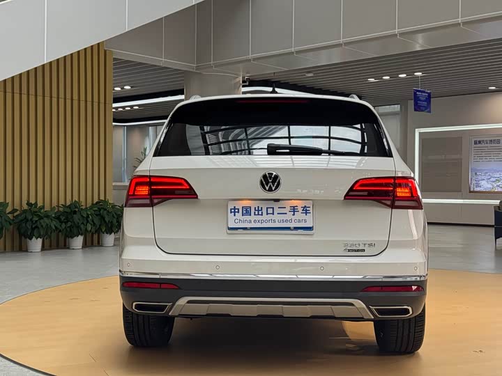 Фото 6 - Volkswagen Tharu