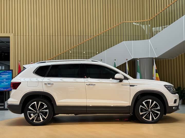 Фото 8 - Volkswagen Tharu