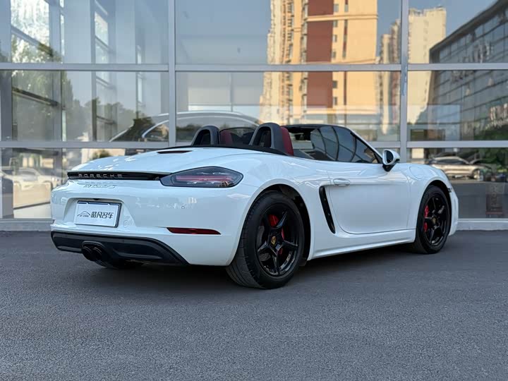 Фото 3 - Porsche 718