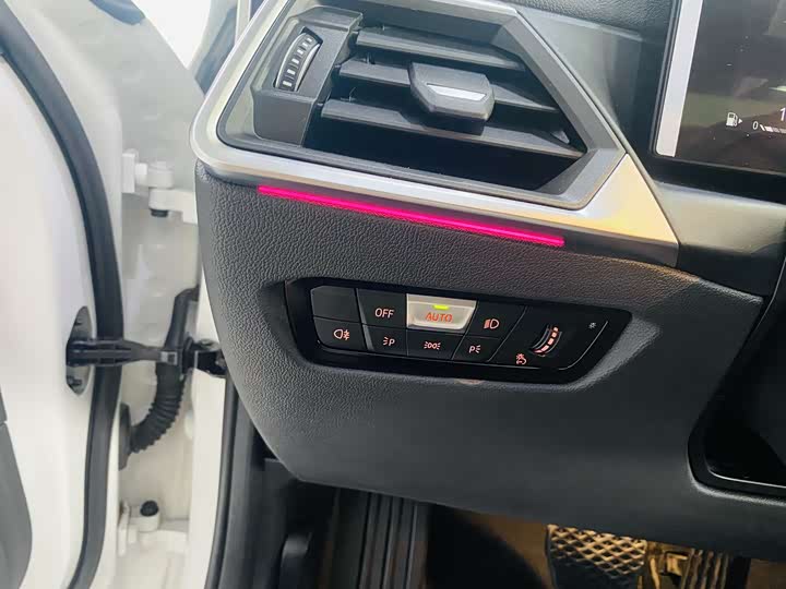 Фото 10 - BMW 3 Series