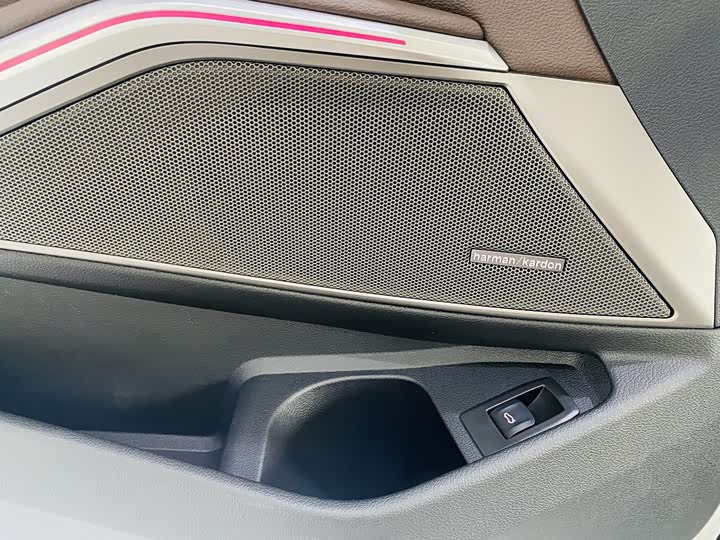 Фото 9 - BMW 3 Series