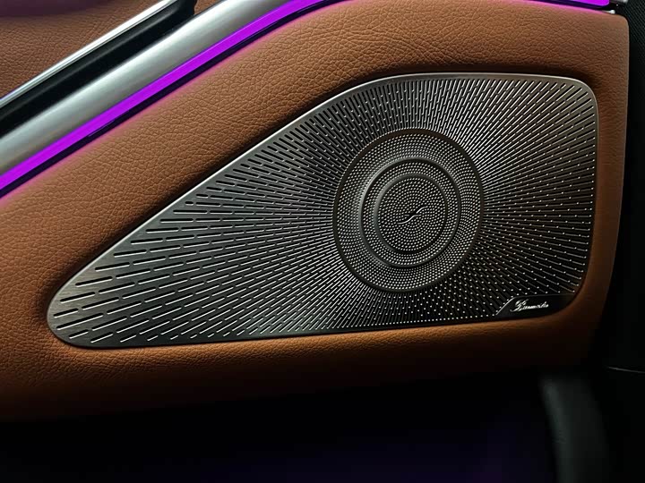 Фото 17 - Mercedes-Benz S-Class