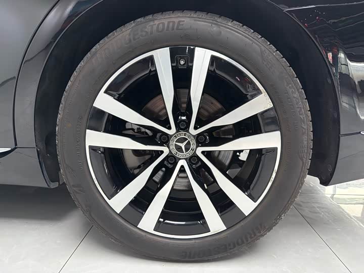 Фото 5 - Mercedes-Benz S-Class