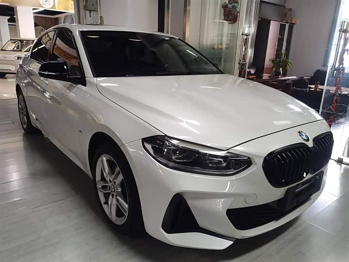 Фото 10 - BMW 1 Series