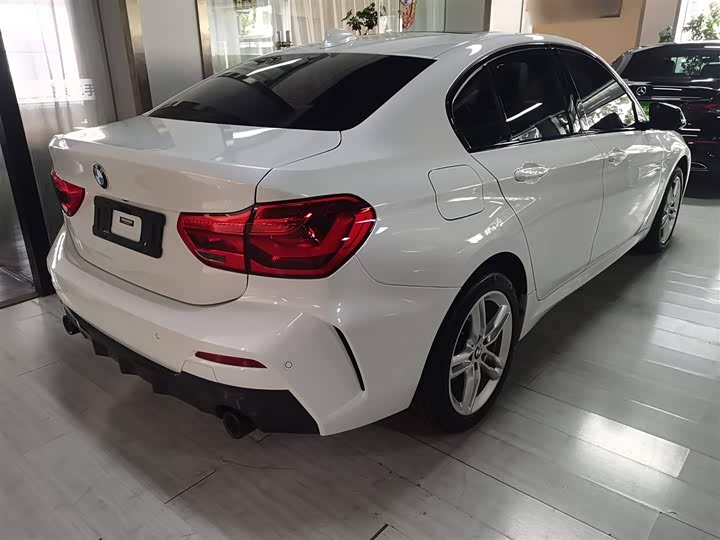 Фото 13 - BMW 1 Series