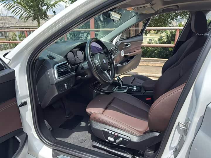 Фото 20 - BMW 1 Series