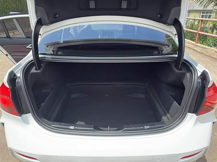 Фото 4 - BMW 1 Series