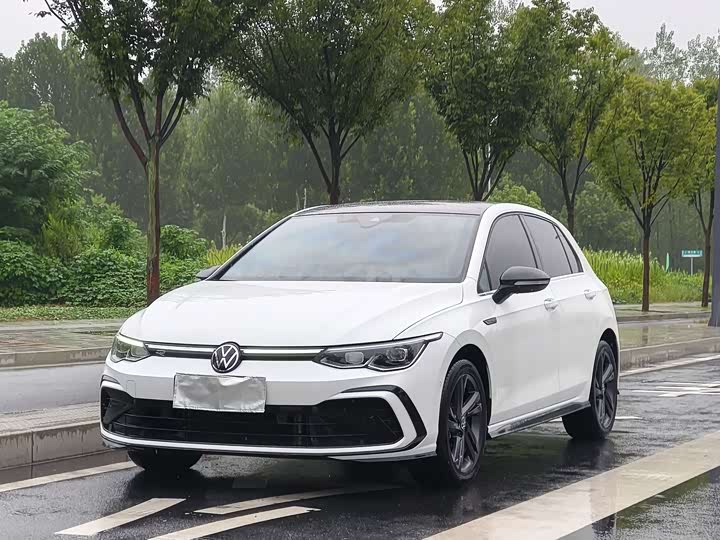 Фото 1 - Volkswagen Golf