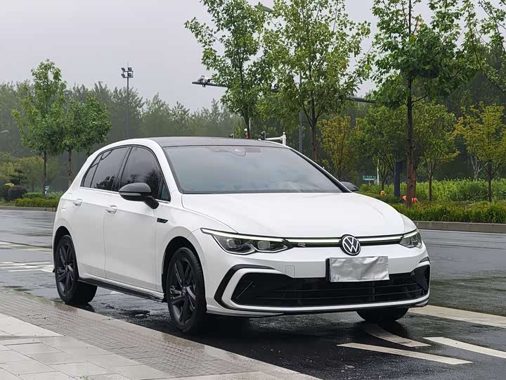 Фото 3 - Volkswagen Golf