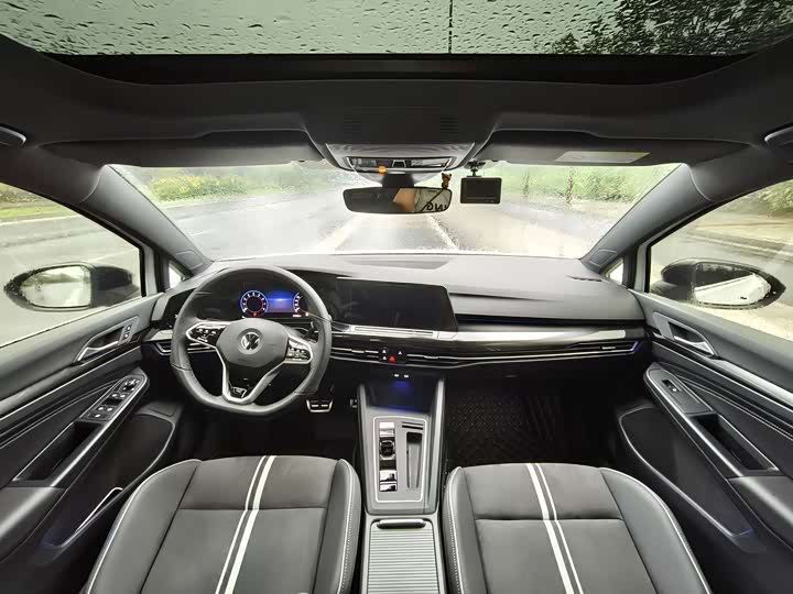 Фото 6 - Volkswagen Golf